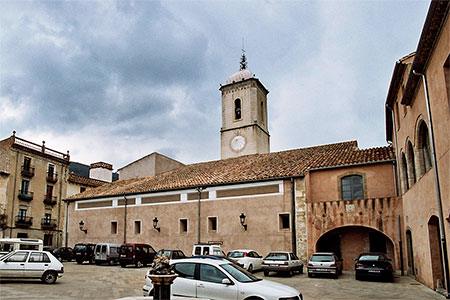 Amer y su monasterio benedictino