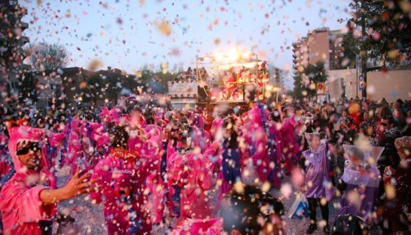 Carnaval en reus tradicion y colorido