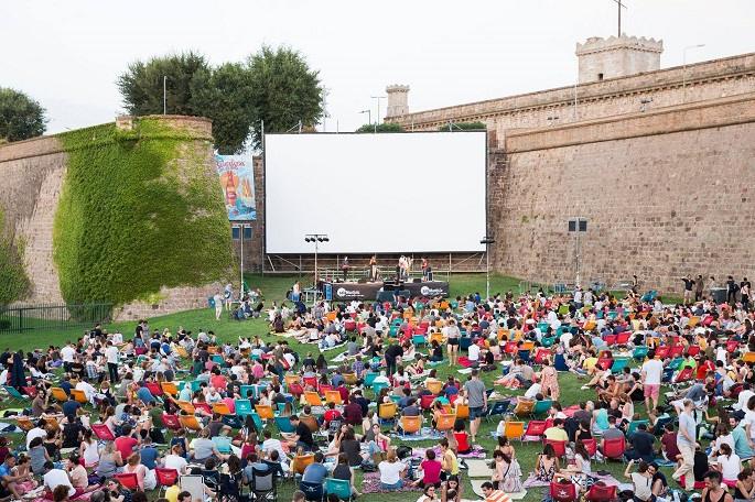 El cine al aire libre en montjuic