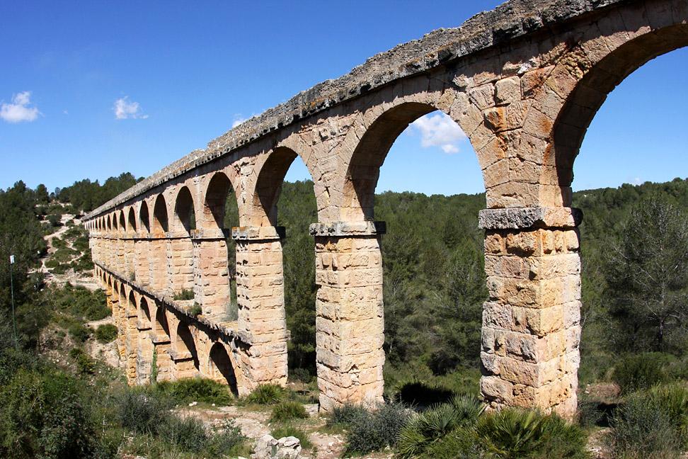 El pont de les ferreres acueducto romano en tarragona