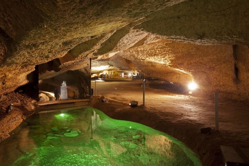 Lespluga de francoli y su cueva museo