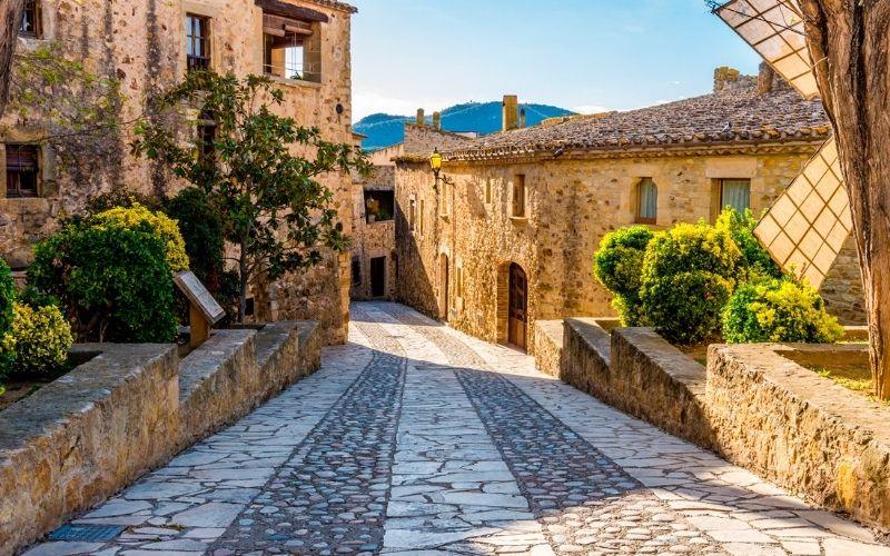Pals el pueblo medieval que parece congelado en el tiempo