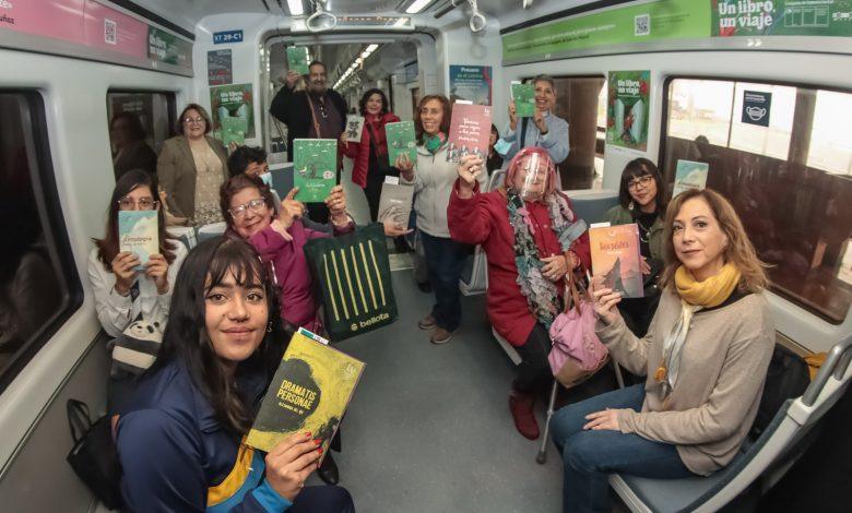 Poesia en el metro iniciativas culturales en transporte publico