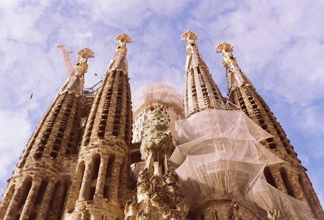 El Passeig de Gràcia se iluminará con un árbol monumental inspirado en la Sagrada Familia