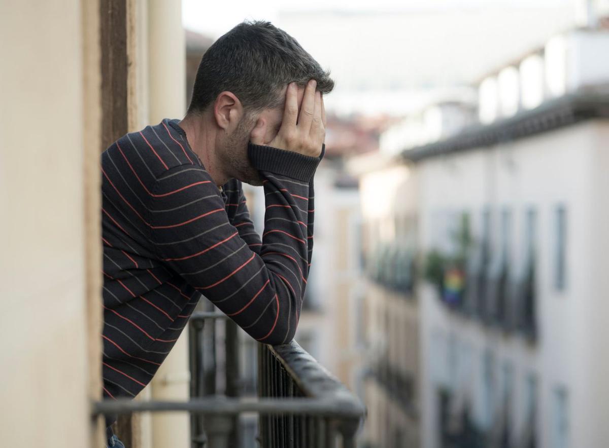 Suicidios: La Principal Causa de Muerte Prematura en Hombres en Barcelona