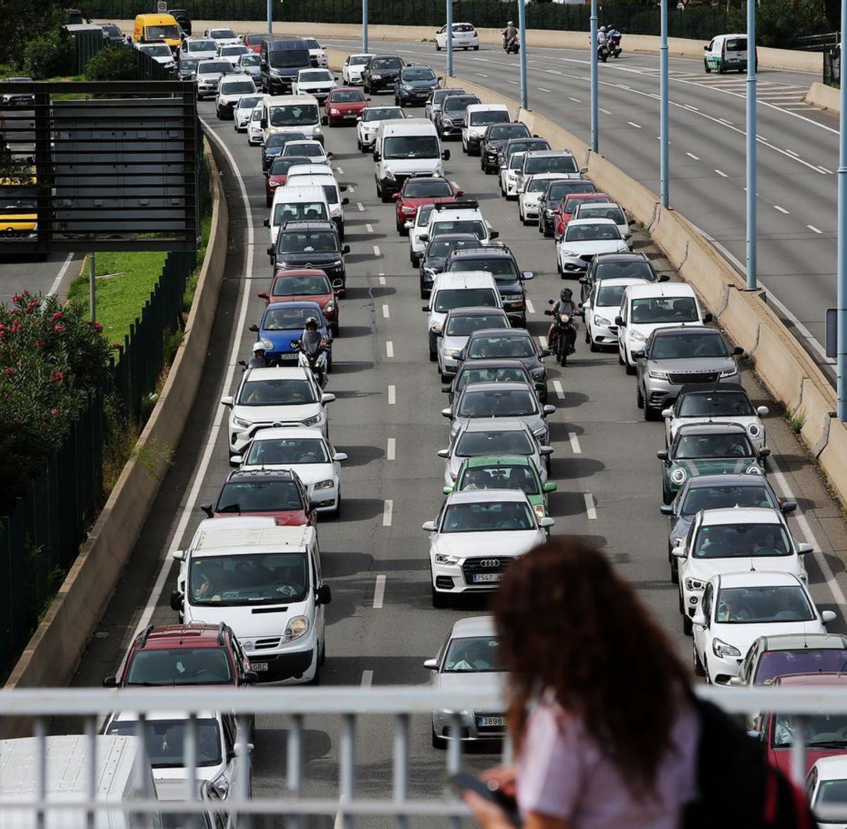 "El Drama Diario de los Conductores en las Rondas de Barcelona: ¡Basta de Colapsos!"