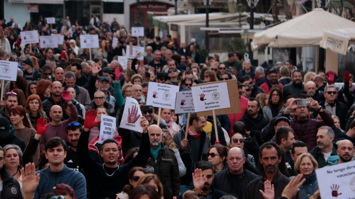 Protesta de 700 autónomos en Tarragona por una presión fiscal justa y mejores condiciones laborales