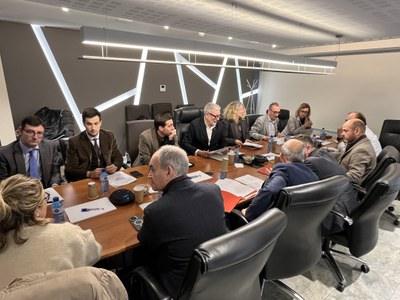 Alcalde Larrosa respalda medidas contundentes para controlar la peste porcina y la fauna salvaje