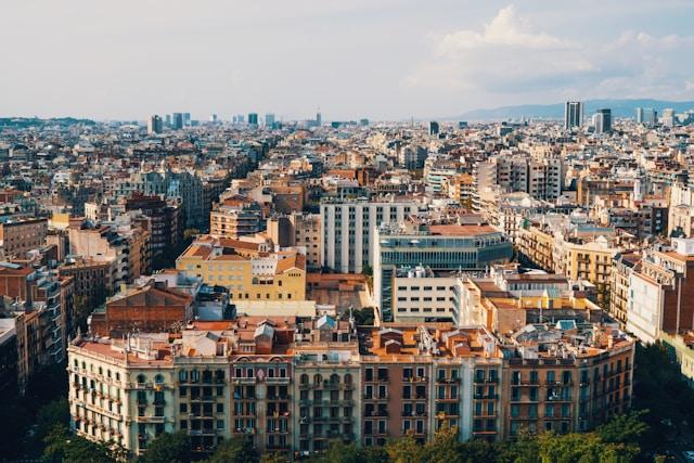 Barcelona amplia les ajudes al lloguer per a residents en risc d’exclusió social