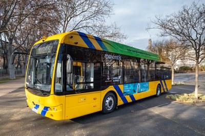 Inversión en Salud y Futuro: Larrosa Aboga por Autobuses Eléctricos en Lleida