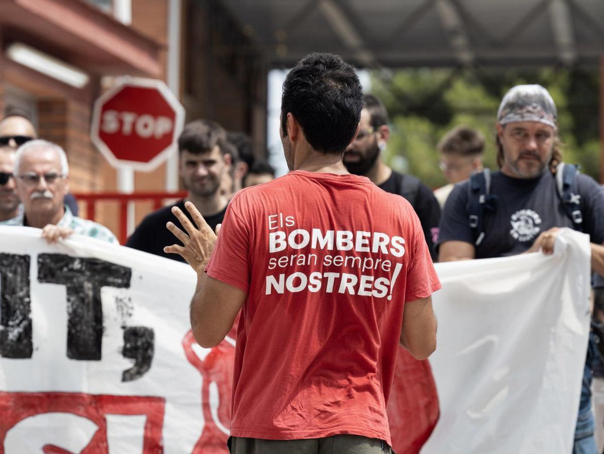 Interior planea multar a un bombero por mensajes misóginos: ¿Qué implica esta decisión?