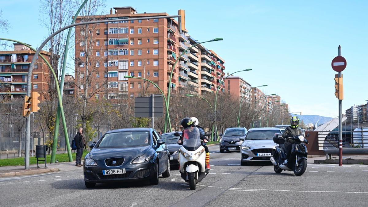 El cruces más peligrosos de Barcelona: 18 accidentes en un año y el riesgo de cruzar el semáforo