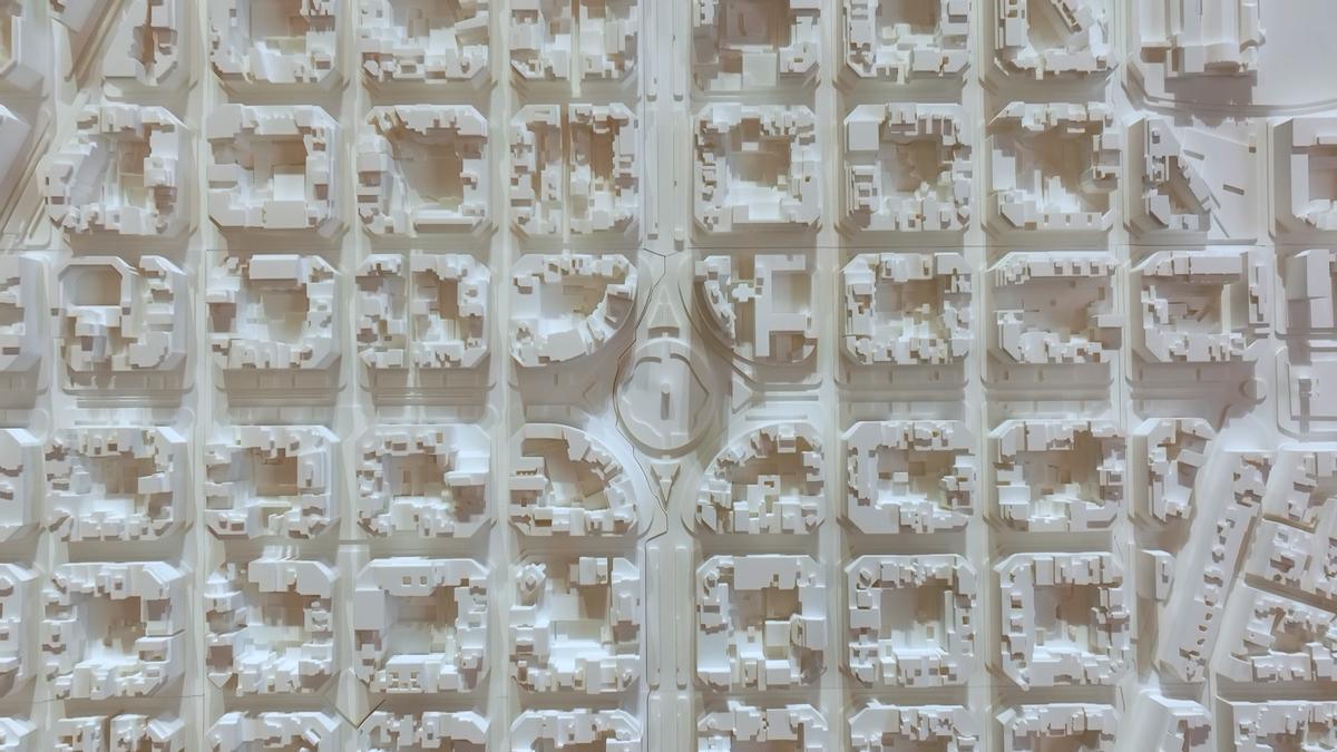 Descubre Barcelona en Miniatura: La Maqueta 3D Interactiva que Une Su Pasado, Presente y Futuro Arquitectónico