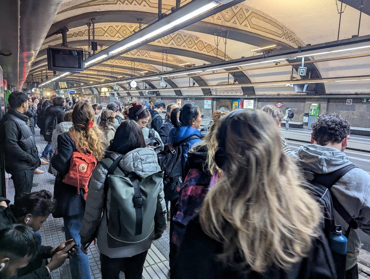 Ferrocarrils cancela la huelga de maquinistas y potenciará el servicio para el Mobile World Congress