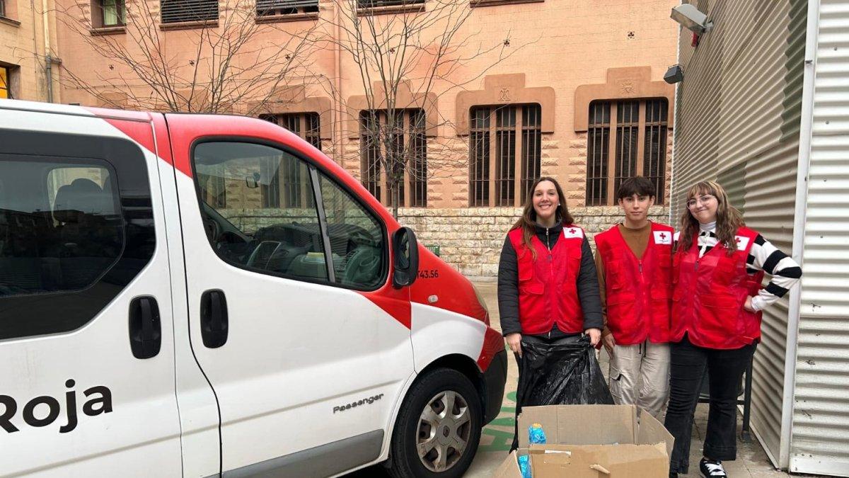 Cruz Roja Distribuye Más de 3,400 Juguetes a 850 Niños en Tarragona: Solidaridad en Acción