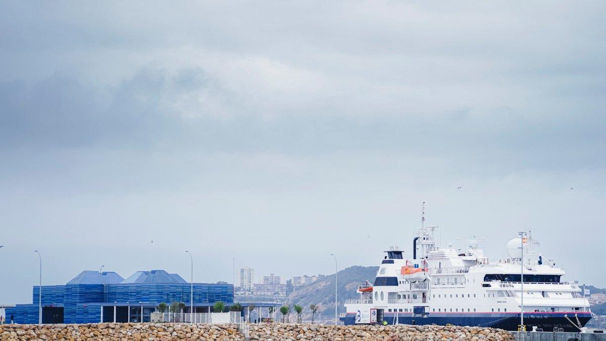 Tarragona lanza licitación para un sistema ecológico que reduce la contaminación de cruceros en el puerto