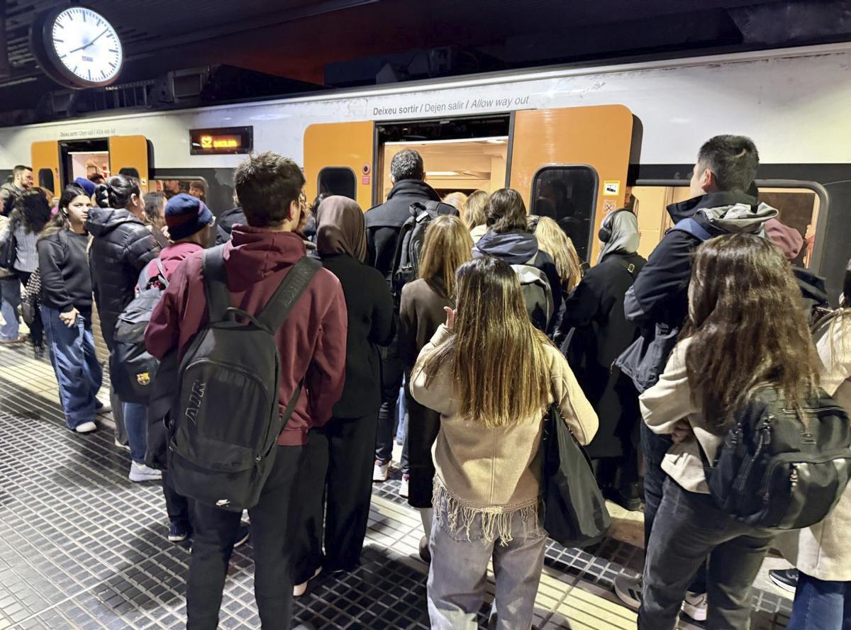 Anulación de la huelga programada en Ferrocarrils durante el Mobile World Congress