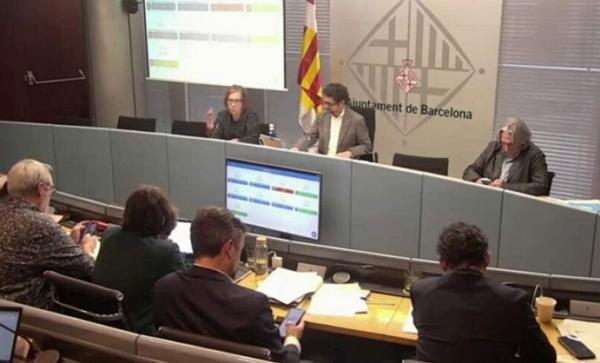 Barcelona activa un front institucional per anticipar l’impacte de la crisi energètica i internacional