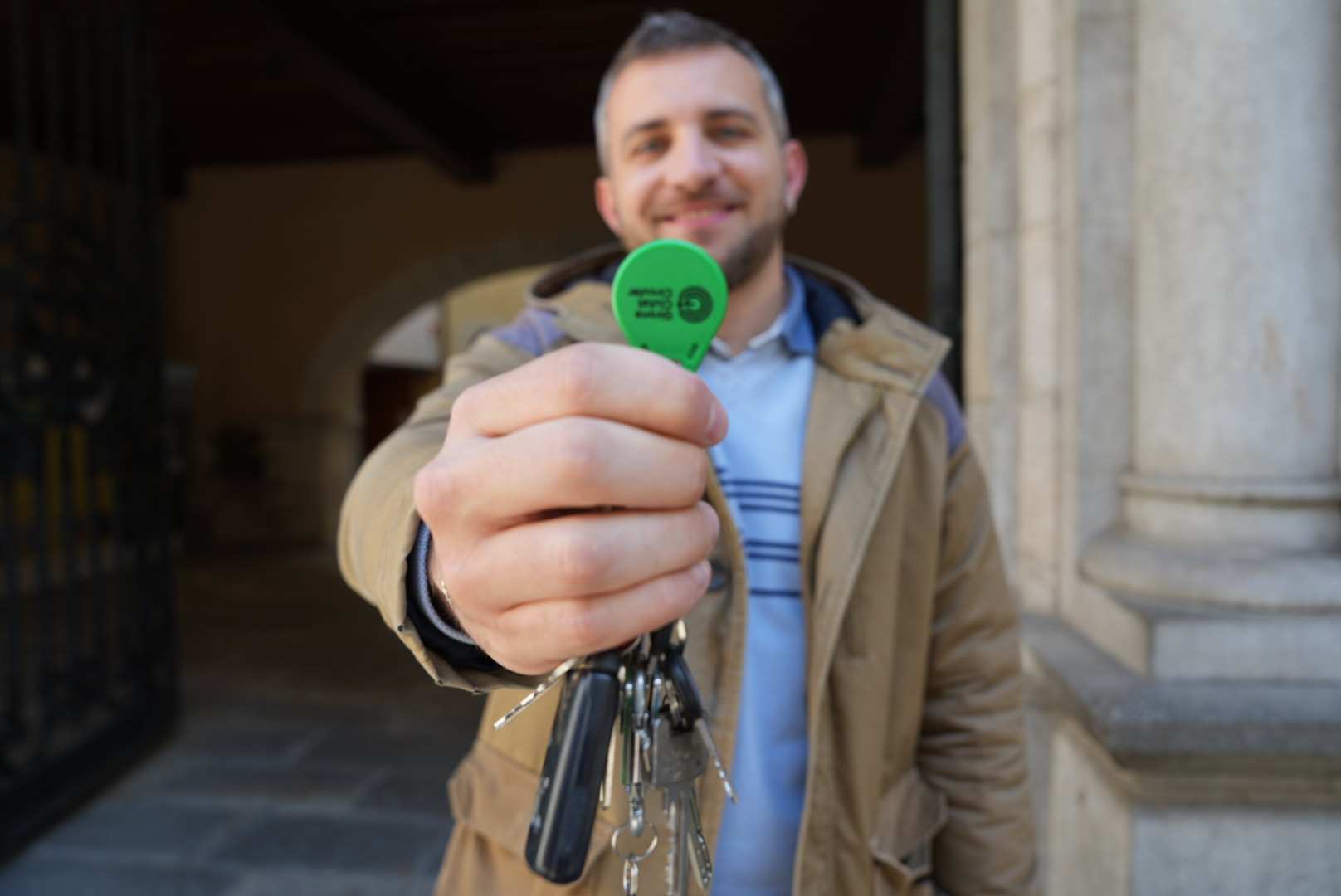 L’Ajuntament de Girona lanza i ovadores clauers para acceder a contenidors inteligentes y áreas temporales