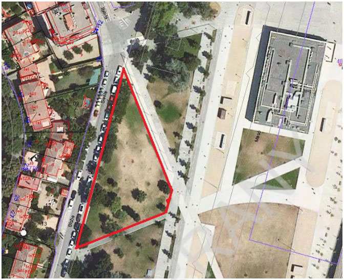 Girona planifica un nuevo parque canino en el Central de Rafael Masó y Valentí para el disfrute de mascotas y dueños