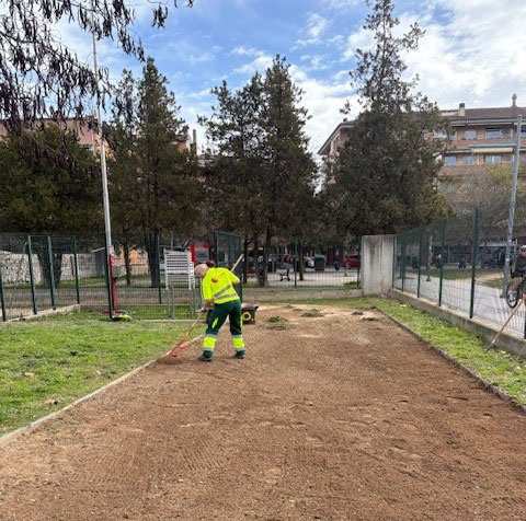 Girona Contrata 13 Desempleados de Barrios Vulnerables para Impulsar la Inclusión Social