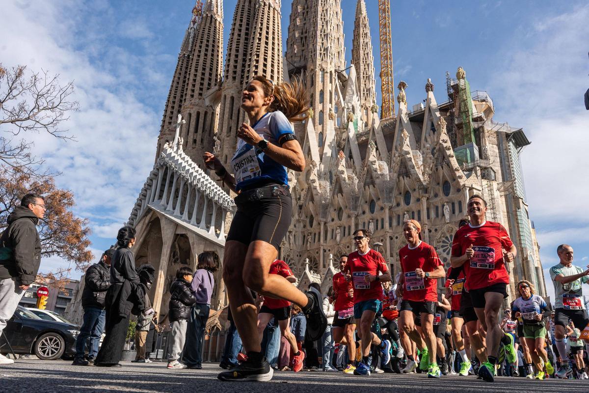 Maratón de Barcelona 2026: Detalles sobre cortes de tráfico, calles afectadas y modificaciones en el transporte público el 15 de marzo