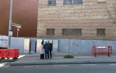 Mejora de la Accesibilidad: La Paeria Instala Nuevas Plataformas en Cuatro Paradas de Autobús