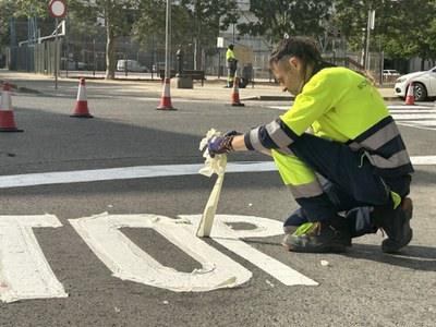 La Paeria Renueva la Señalización Horizontal en Cappont para una Mejor Circulación