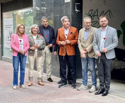 La Paeria rinde homenaje a víctimas leridanas del nazismo con cinco nuevos adoquines Stolpersteine en la ciudad