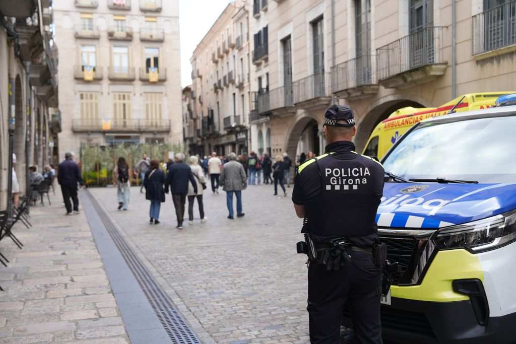 Girona: 218 Agentes de la Policía Municipal Garantizan la Seguridad en el Dispositivo de Tiempo de Flores