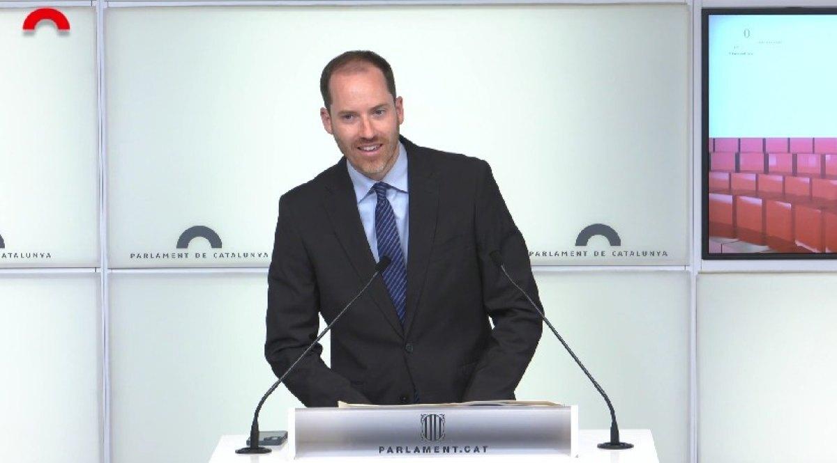 Juan Fernández critica a la consellera Parlon: “Se preocupan más por expulsar policías que delincuentes”