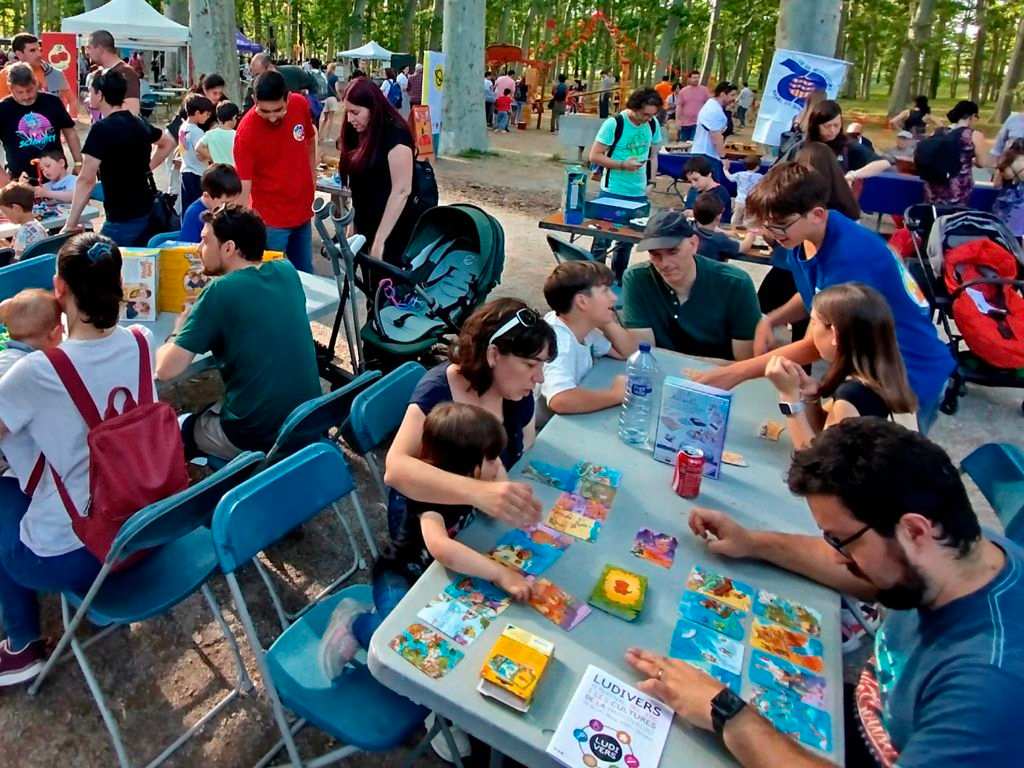 Descubre los Seis Planetas del Festival Ludivers en el Paseo de la Devesa del 22 al 24 de Mayo