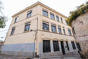 Girona Reactiva Trobades amb Sostre en l'Antiga UNED: Un Refugi Climàtic per a la Comunitat