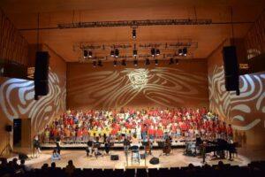 Cerca de mil estudiantes de primaria se unen en la 28ª edición de "Tots junts a cantar"