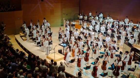 La Jove Orquestra de les Comarques Gironines interpreta la impactante "Segona Simfonia" de Gustav Mahler en l'Auditori de Girona