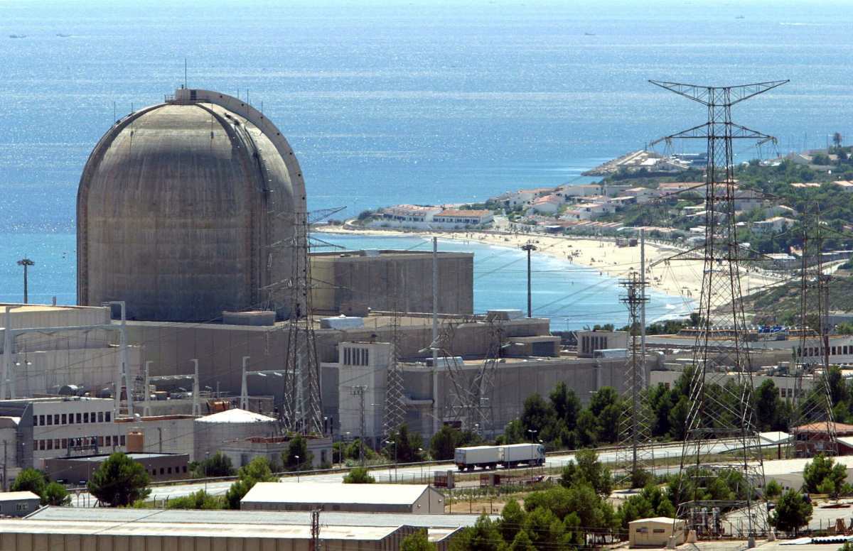 Foment del Treball solicita al Gobierno la extensión de la vida útil de las centrales nucleares en Cataluña tras la prórroga de Almaraz