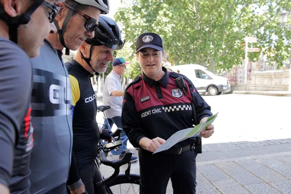 Girona Aumenta la Convivencia Barrial con la Incorporación de Seis Nuevos Agentes Cívicos por un Año