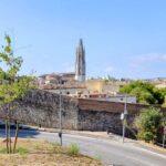 Cierre de un carril en el callejón de Montjuïc por reparaciones en la reja interceptora: lo que necesitas saber la próxima semana