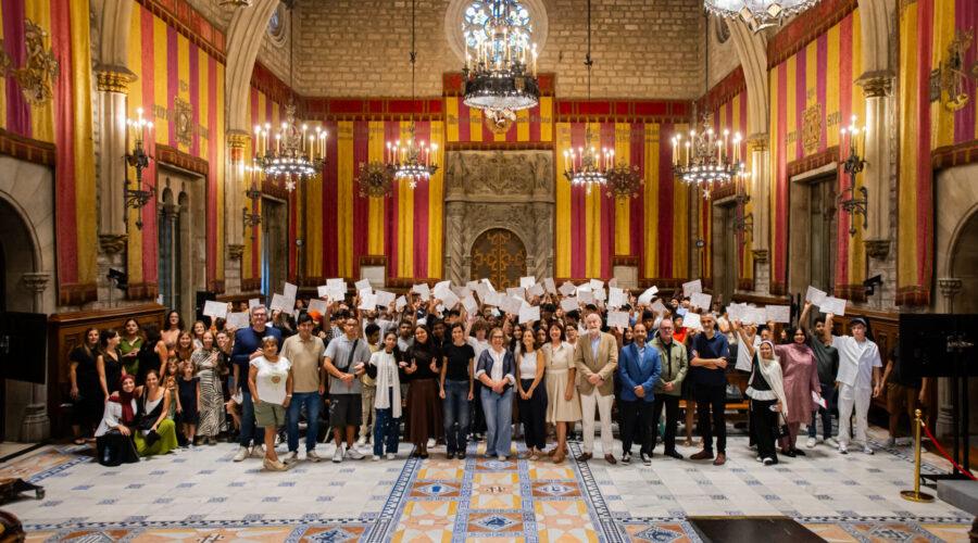 Descubre cómo 'A l’estiu, Barcelona t’acull' apoya a 141 jóvenes y sus familias en su integración y conexión con la ciudad
