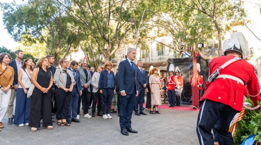 Jaume Collboni lidera la ofrenda a Rafael Casanova en Barcelona: un homenaje a la historia catalana