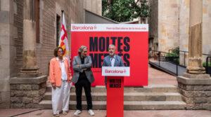 Jaume Collboni presenta la exposición 'Moltes Mercès': descubre los 48 carteles oficiales de la Festa Major de la Mercè