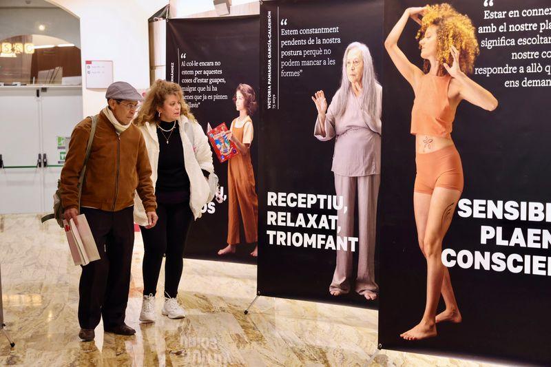 La Impactante Exposición sobre Violencia Estética Llega a Santa Coloma de Gramenet
