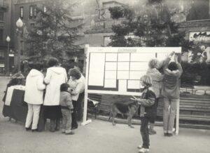 Descubre la Exposición "Los Primeros Pasos hacia la Democracia (1976 1978)" en Otoño: ¡Ahora en 9 Nuevos Municipios!