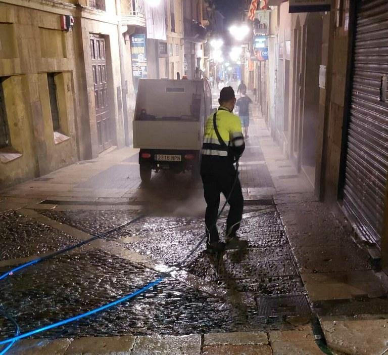 Dispositiu de Neteja Eficient per a la Festa de Santa Tecla: Mantingues la Teva Ciutat Brillant!