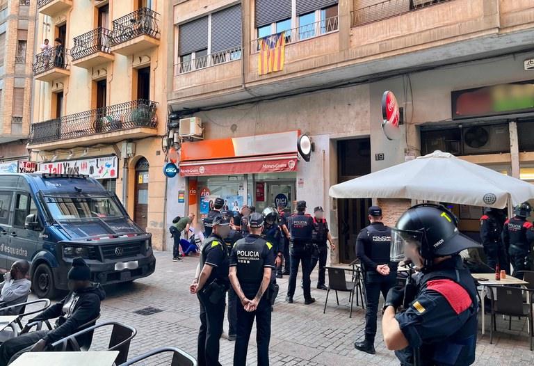 Detienen a 3 personas y identifican a 281 en Lleida durante un nuevo operativo Kanpai