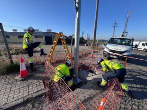 La Paeria comienza la instalación de 202 nuevas farolas en el polígono industrial El Segre