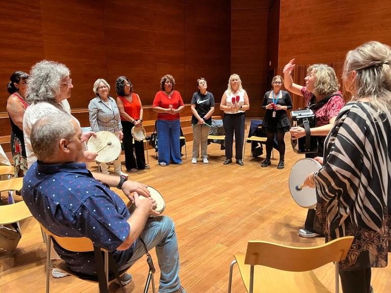 "Vincle Sonor: Proyecto Pionero de Musicoterapia en Lleida para Aliviar el Dolor Persistente"