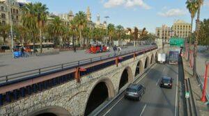 El Ayuntamiento mejora el pavimento de la Ronda Litoral a la altura del Moll de la Fusta